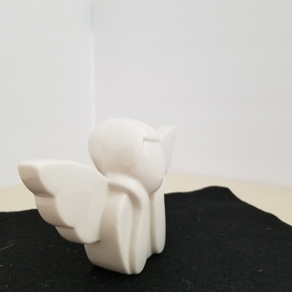 Unk White Angelic Ceramic Decor - Picture 3 of 4